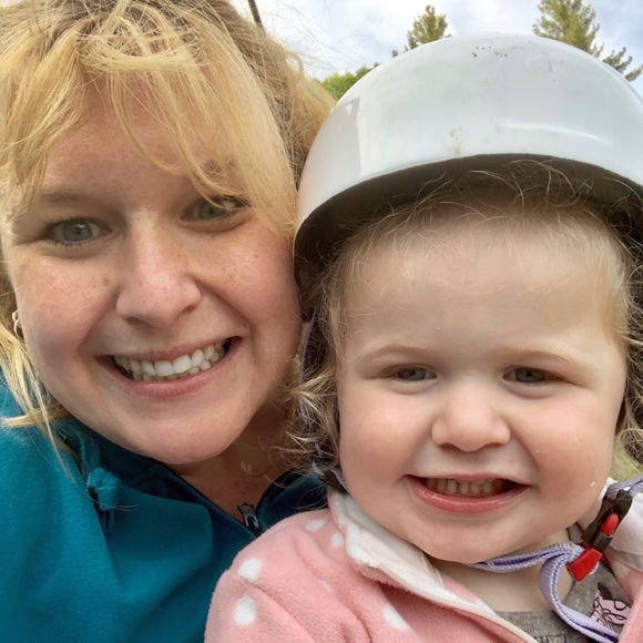 Meet your posher! Rachel - Picture 2 of 2